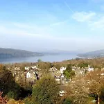 Pensionat Bowness Guest House 3*