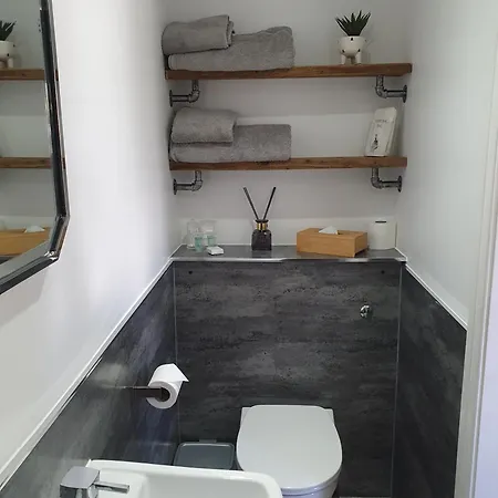 Πανσιόν Bowness Guest House 3*