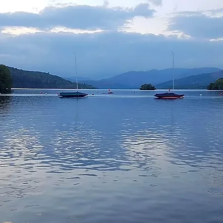 Pensión Bowness Guest House 3*