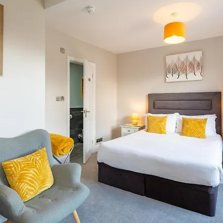 Bowness Guest House 3*